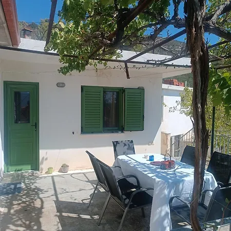 Nyaraló πλατανα αστρους αρκαδίας χωριατικο σπίτι για φυση και ηρεμία