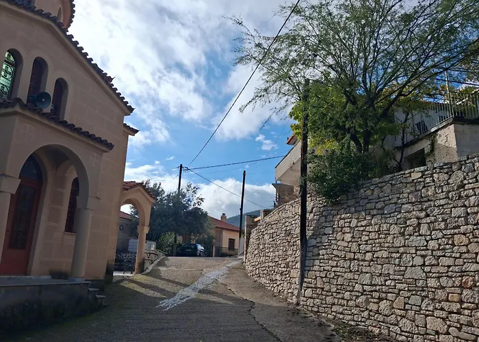 Tatil Evi Πλατανα Αστρους Αρκαδίας Χωριατικο Σπίτι Για Φυση Και Ηρεμία Rounaiika